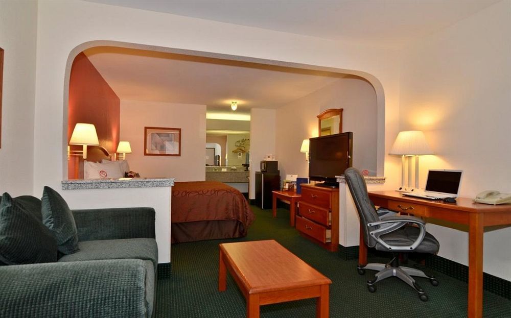 Econo Lodge Inn & Suites Memphis Zewnętrze zdjęcie